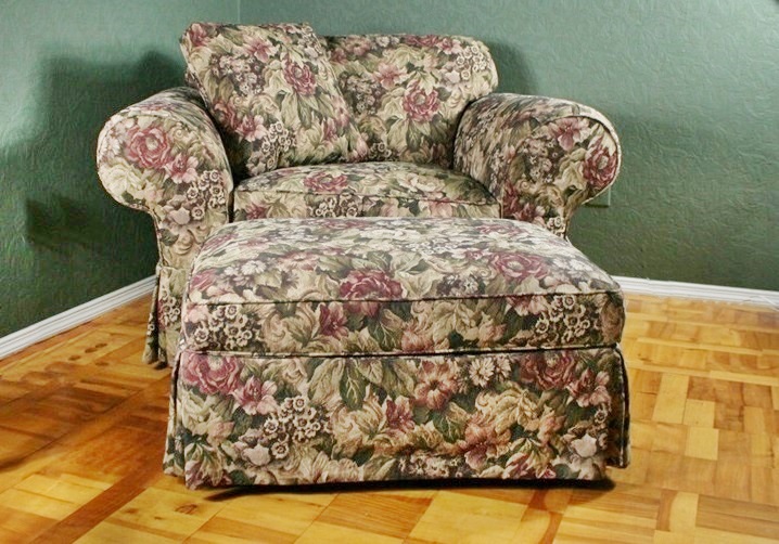 Broyhill Lounge Chair and Ottoman EBTH